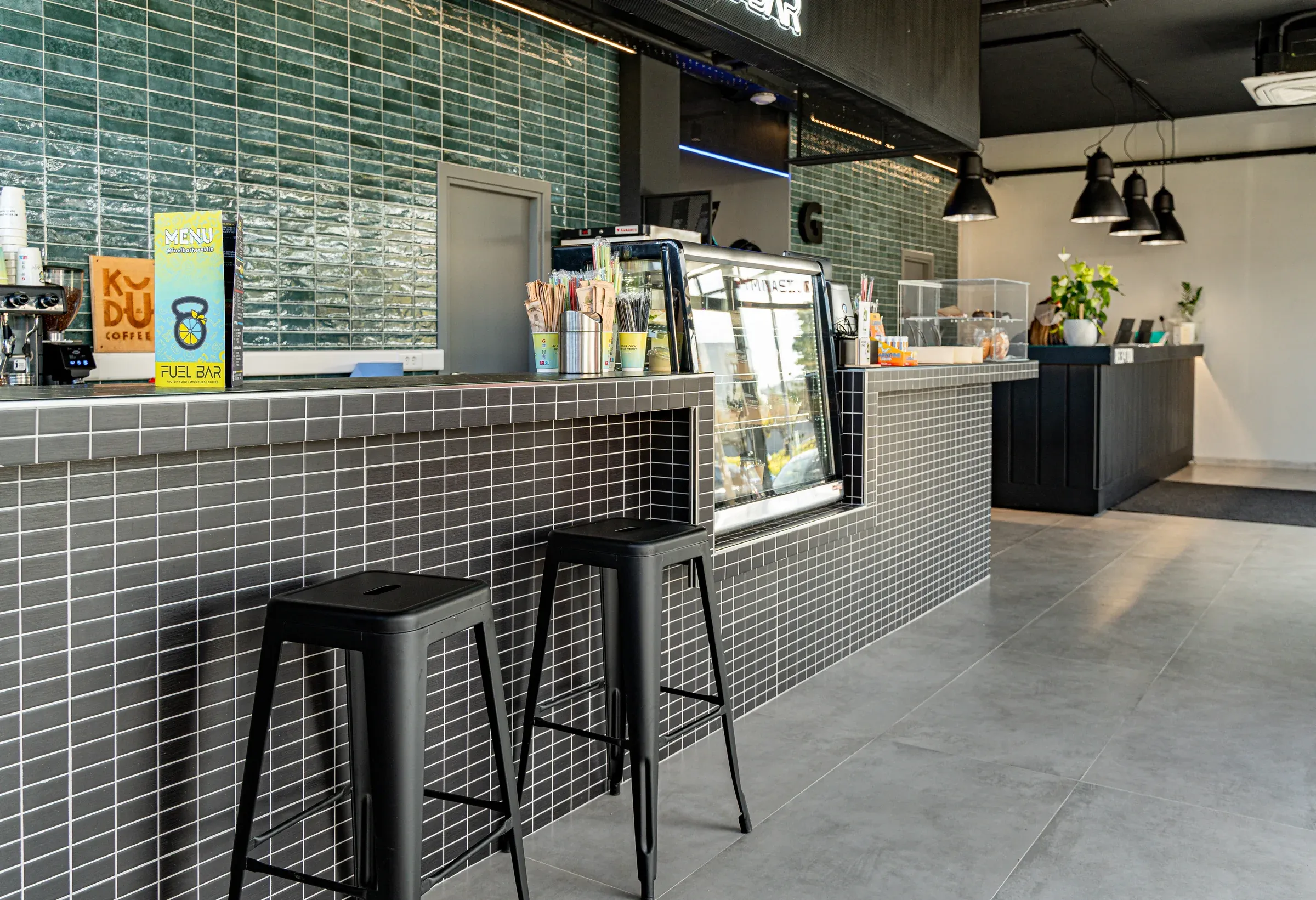 Ο πάγκος του Fuel Bar στο Gymnasium